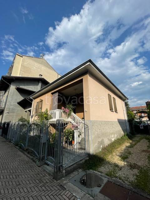 Villa in vendita a Nichelino via San Francesco d'Assisi, 68