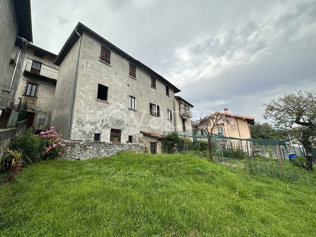 Casa Indipendente in vendita a Tremezzina via Soccorso