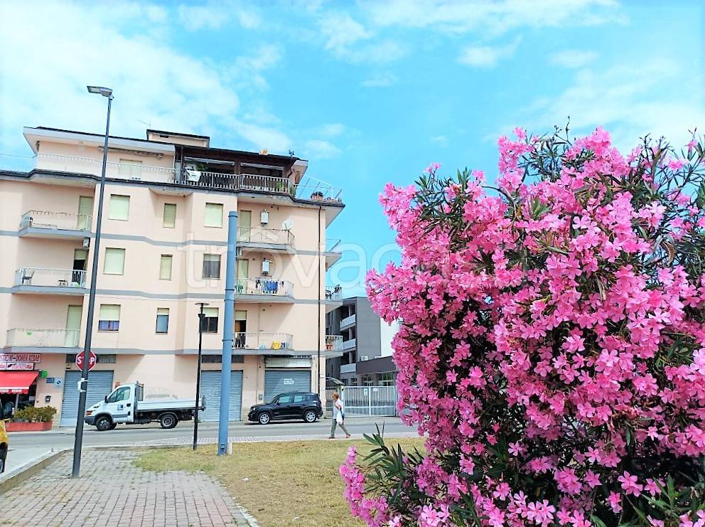 Appartamento in vendita a Pescara via Tirino, 158