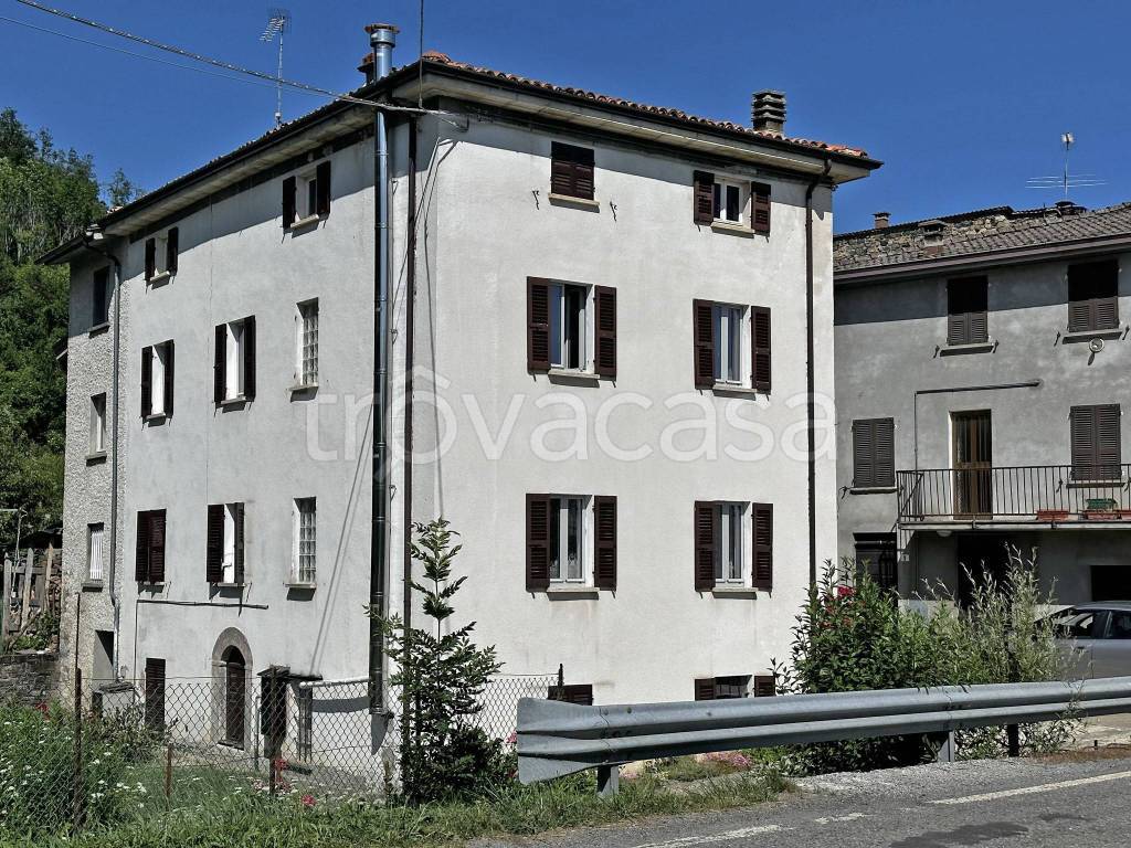 Casale in vendita a Farini località Riovalle