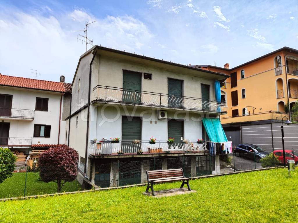 Appartamento in vendita a Garbagnate Monastero via Dante Alighieri, 21