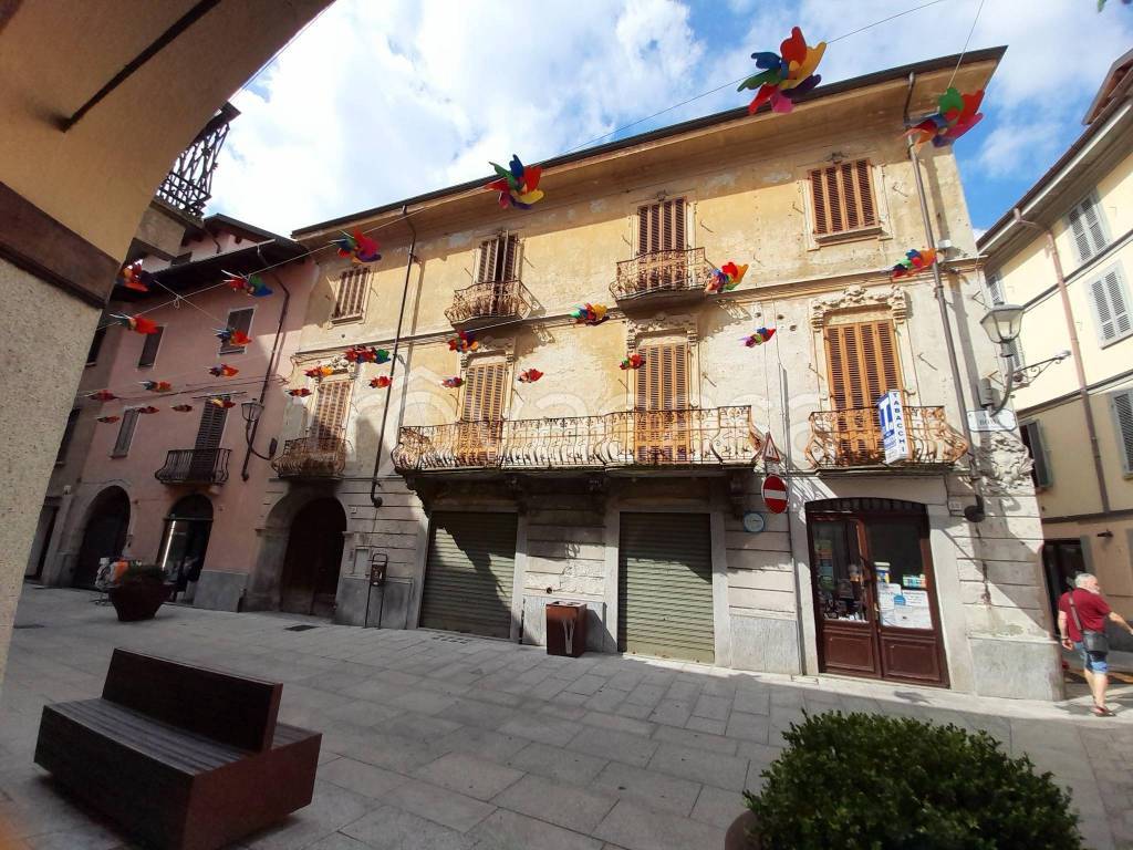Casa Indipendente in vendita a Borgosesia via Roma, 31