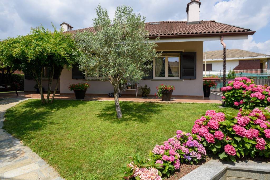 Villa in vendita a Robassomero corso italia, 46