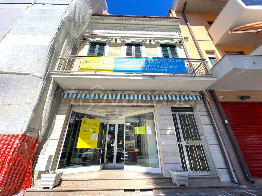 Casa Indipendente in vendita a Porto Recanati corso Giacomo Matteotti, 229