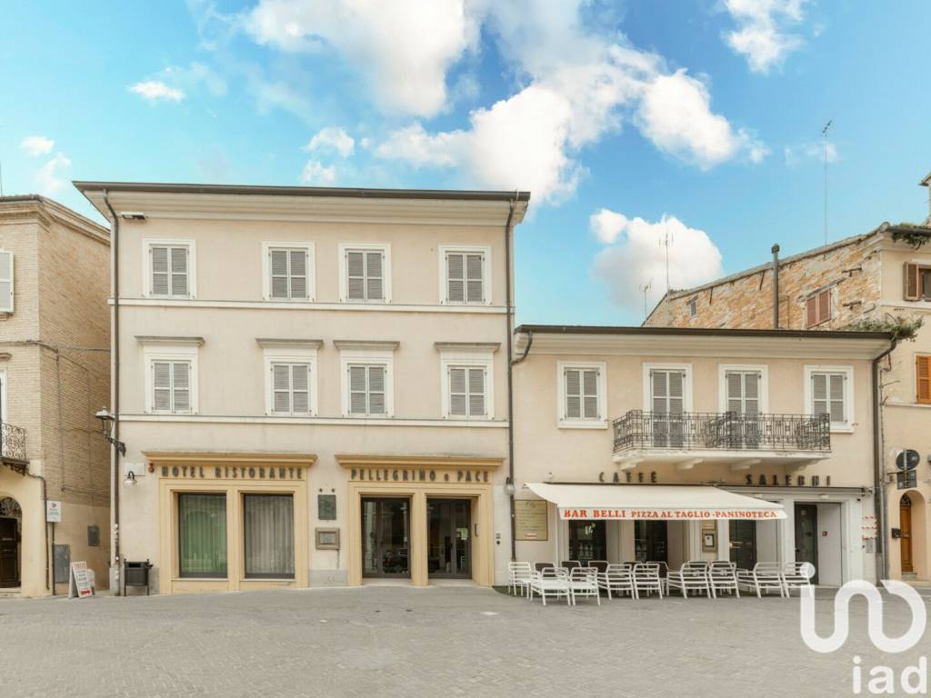 Hotel in vendita a Loreto piazza Della madonna, 53