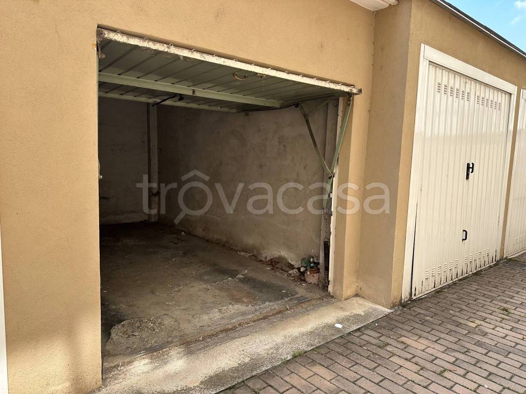 Garage in affitto a Savigliano via Cernaia