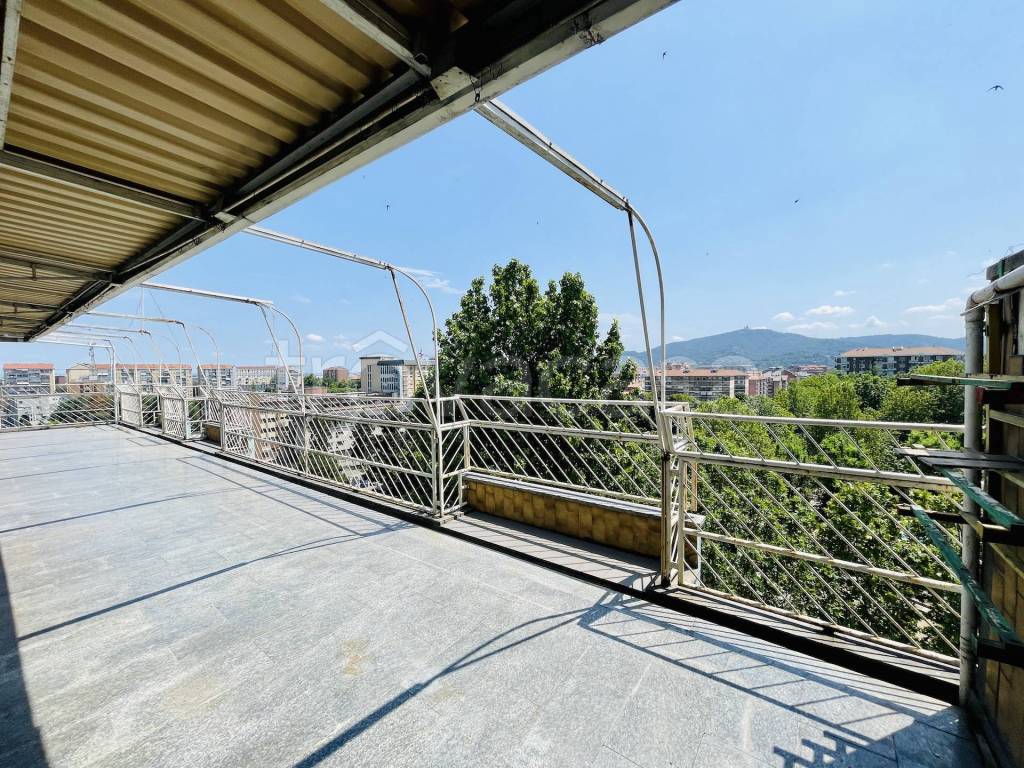 Appartamento in vendita a Torino via Monte Rosa, 139