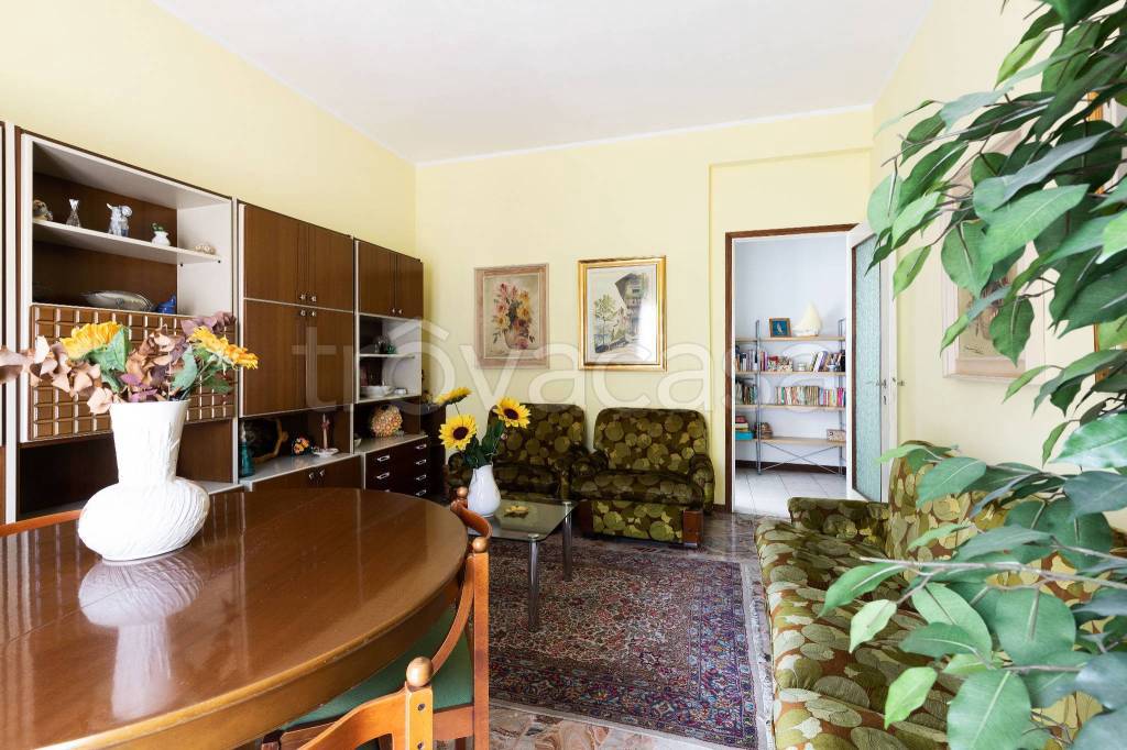 Appartamento in vendita a Como via Brogeda, 15