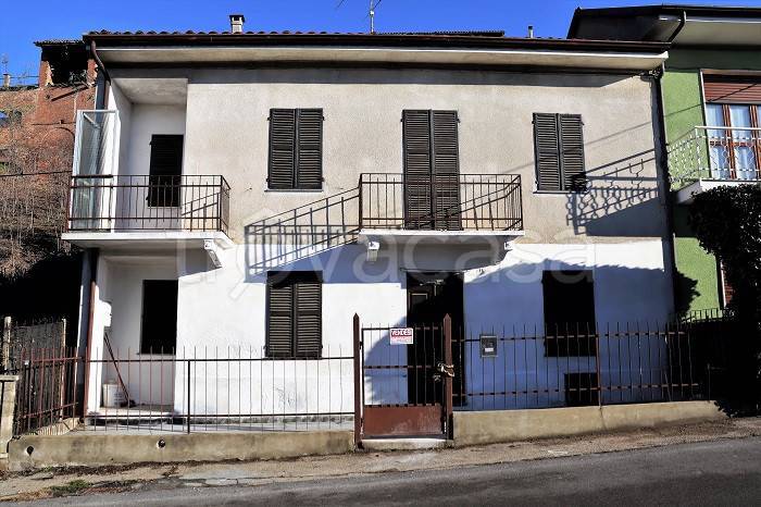 Casa Indipendente in vendita a Montechiaro d'Asti via San Sebastiano