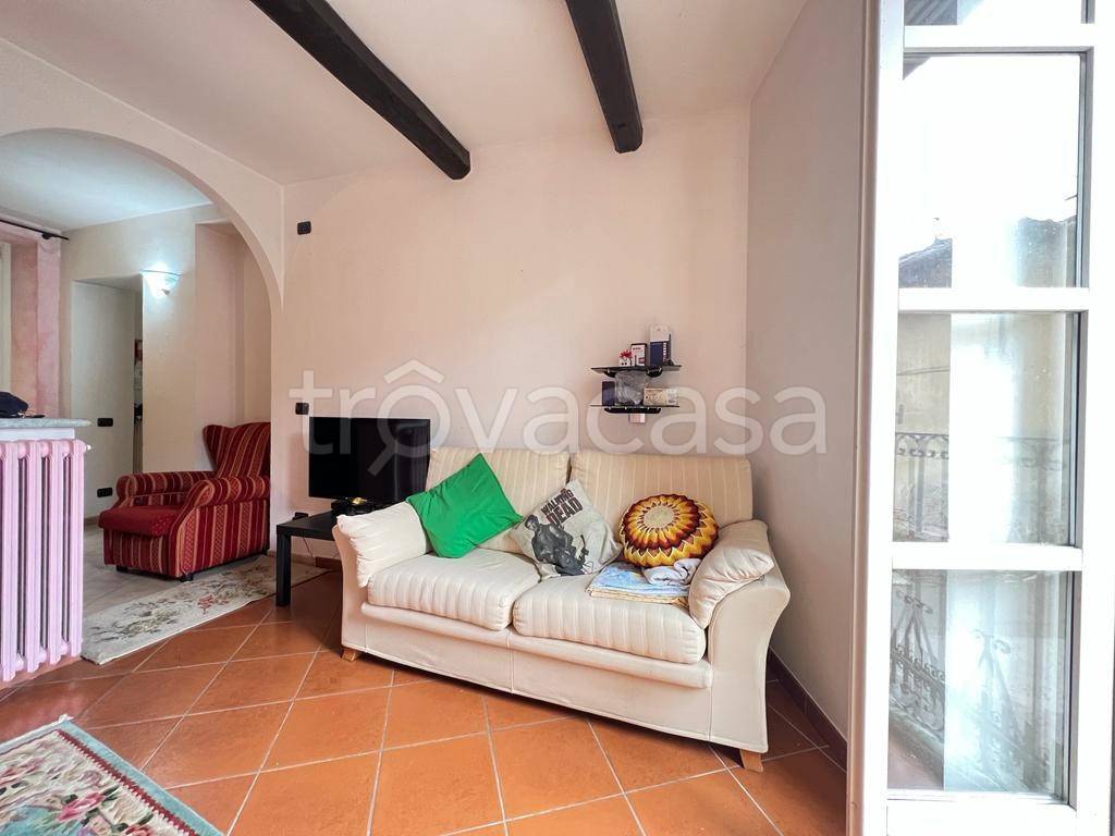 Appartamento in vendita a Vezza d'Alba via 4 Novembre, 4