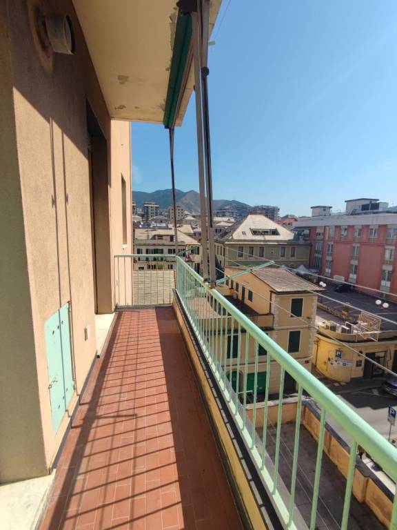Appartamento in vendita a Genova via Alfredo Catalani