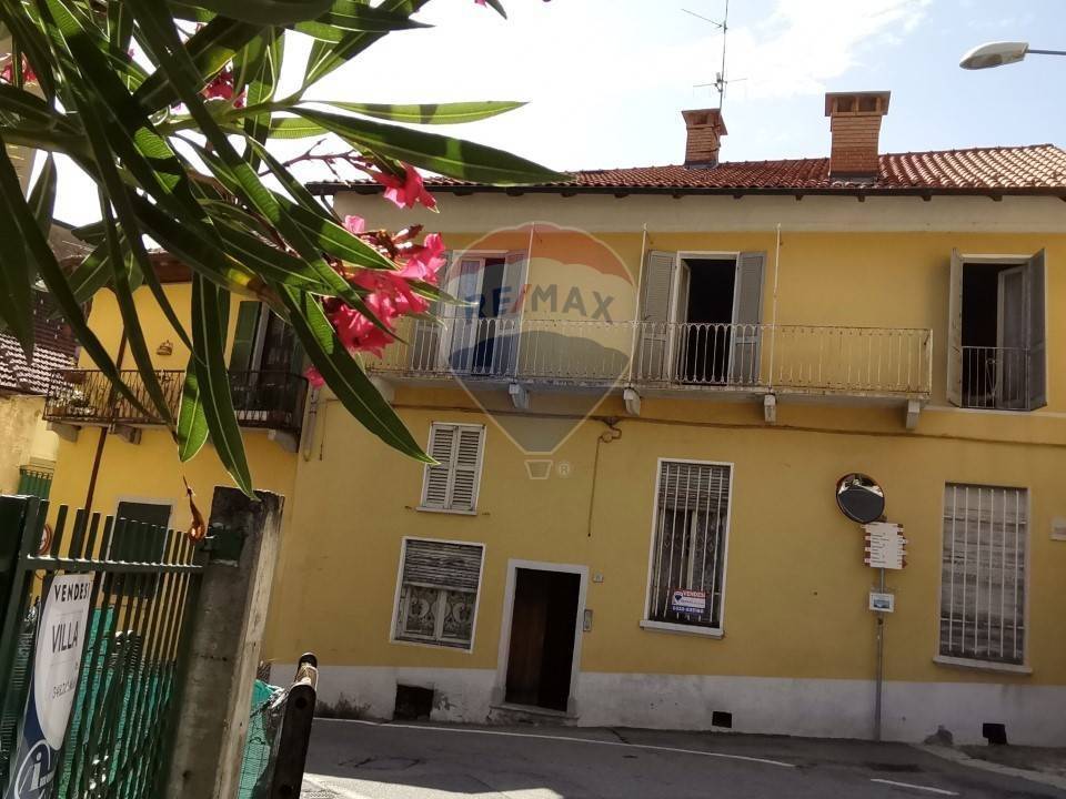Appartamento in vendita a Maccagno con Pino e Veddasca via Baroggi, 11