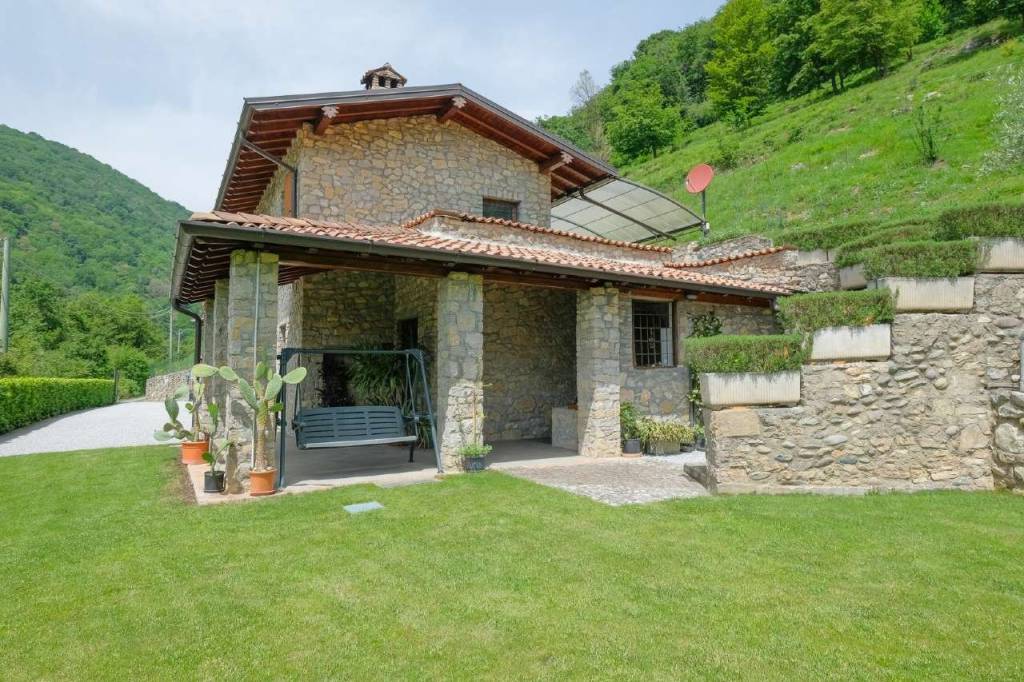 Villa in vendita a Luzzana via valle dell'acqua