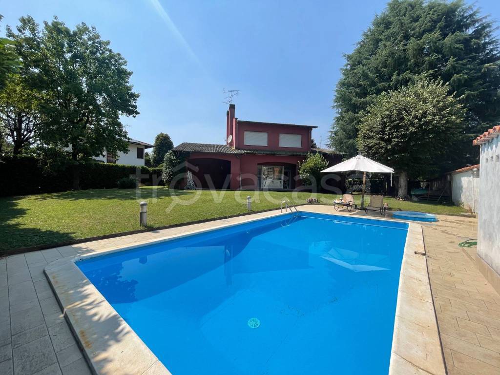 Villa in vendita a Cassina de' Pecchi via Orsa Minore