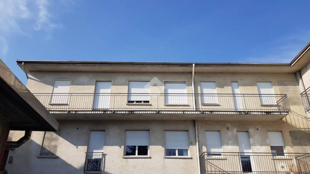 Appartamento in vendita a Varallo Pombia via circonvallazione