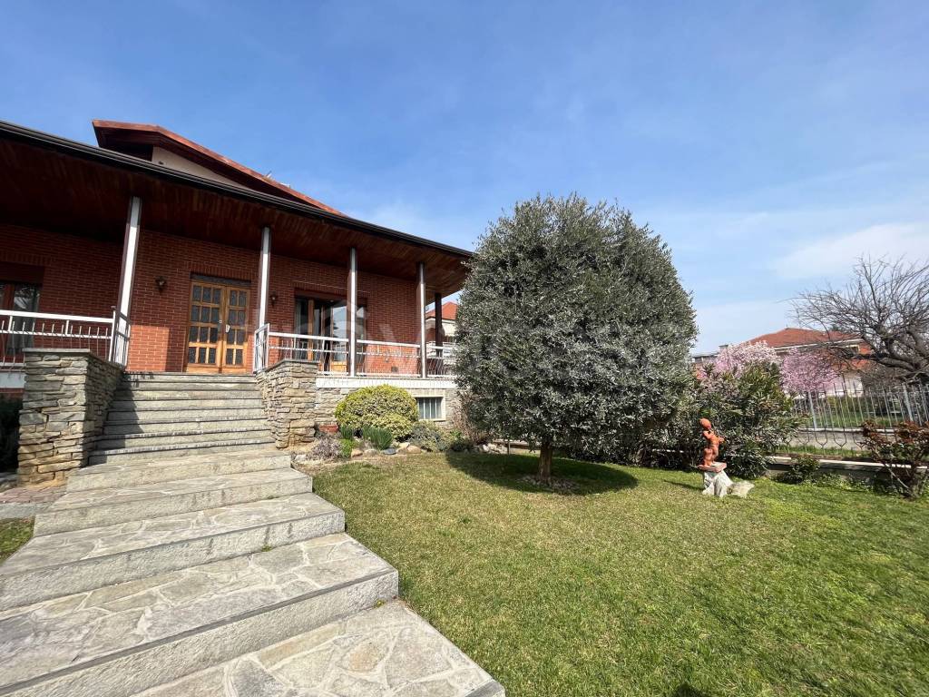 Villa in vendita a Carmagnola via del Porto, 44