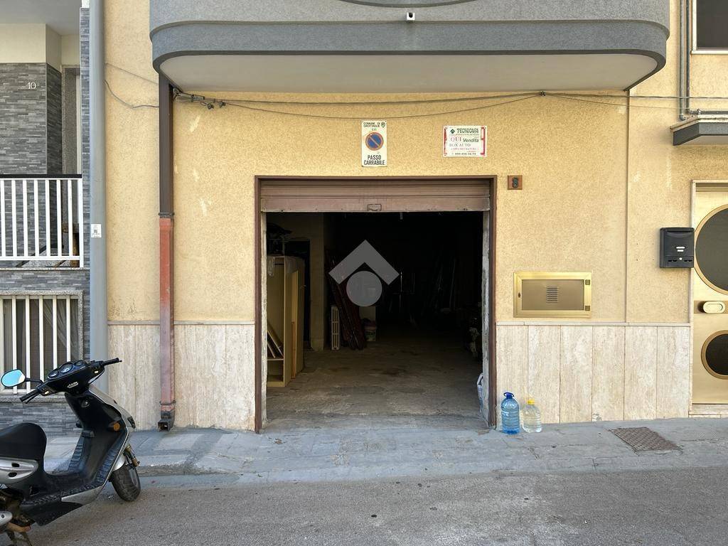 Garage in vendita a Grottaglie via g.L. Bernini, 8
