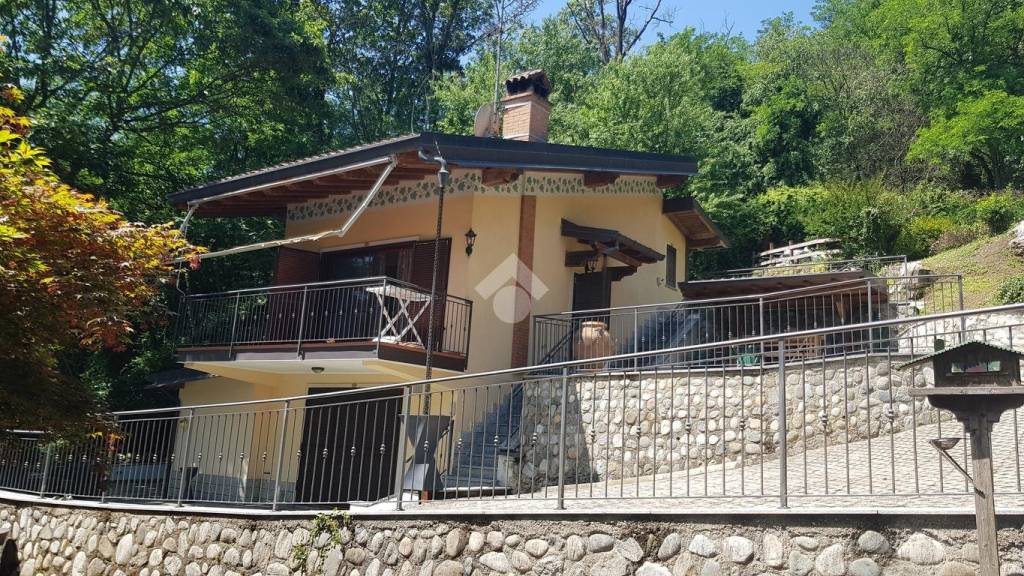 Villa in vendita a Castelletto sopra Ticino via Senatore Serafino Belfanti