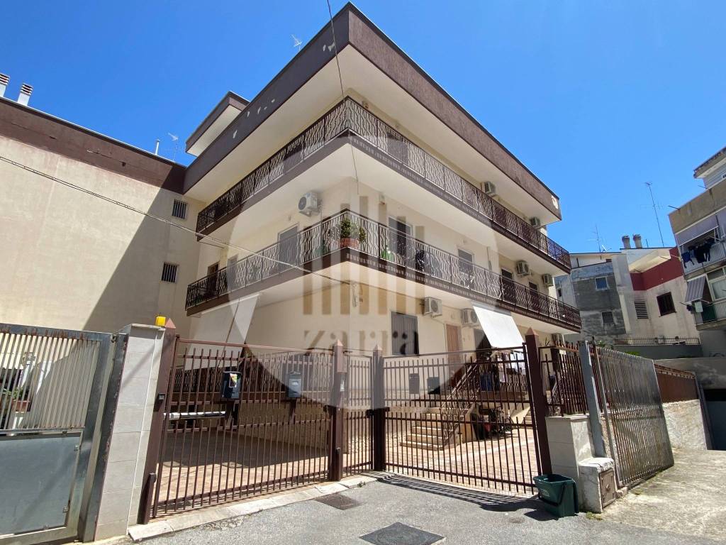 Appartamento in vendita a Triggiano via Giovanni Giolitti, 11