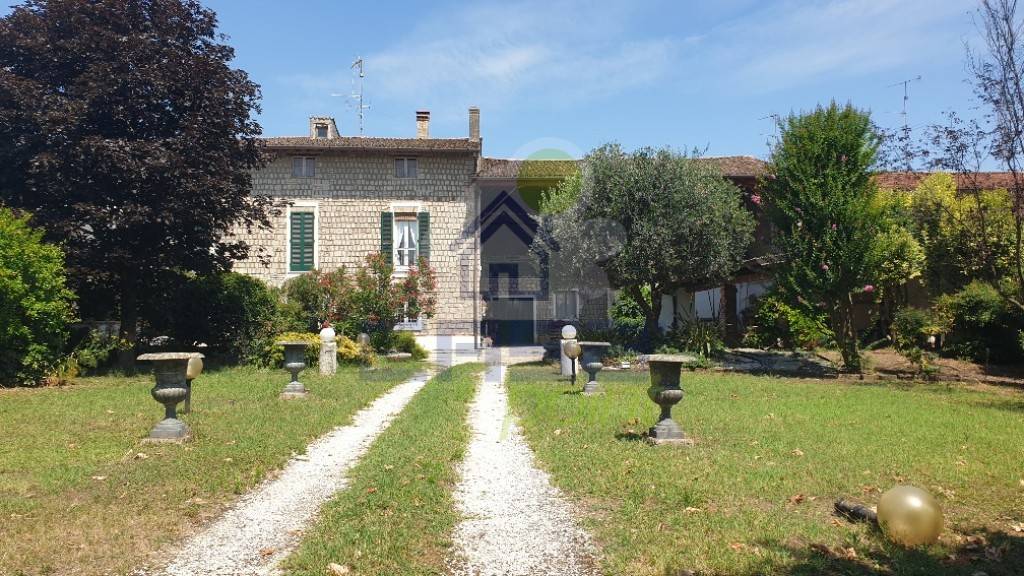 Casa Indipendente in vendita a Gambara via Parma 14