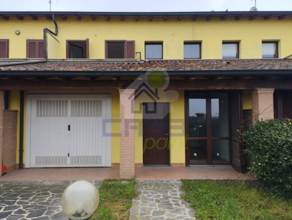 Casa Indipendente in vendita a Cingia de' Botti via Giuseppina