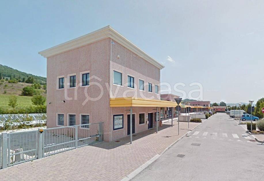 Ufficio in vendita a Urbino ss73bis 83