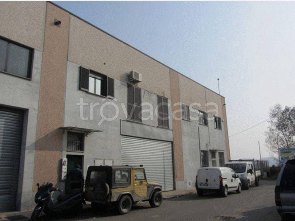 Capannone Industriale in vendita a Sant'Alessio con Vialone via dei livelli snc