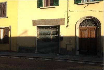 Negozio in vendita a Monsummano Terme via Padre Donzelli, 281