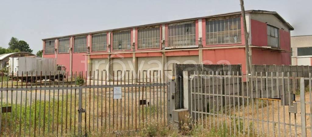 Capannone Industriale in vendita a Valle Salimbene san leonardo via IV novembre