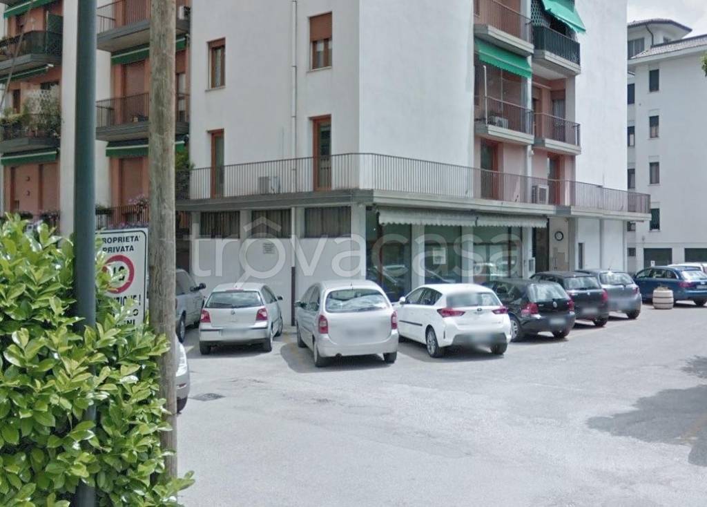 Ufficio in vendita a Treviso via pietro bertolini 12