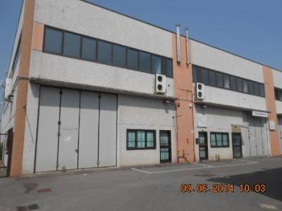 Capannone Industriale in vendita a Cernusco sul Naviglio via Torino, 34