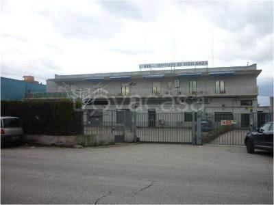 Capannone Industriale in vendita a Taranto via galeso, 361