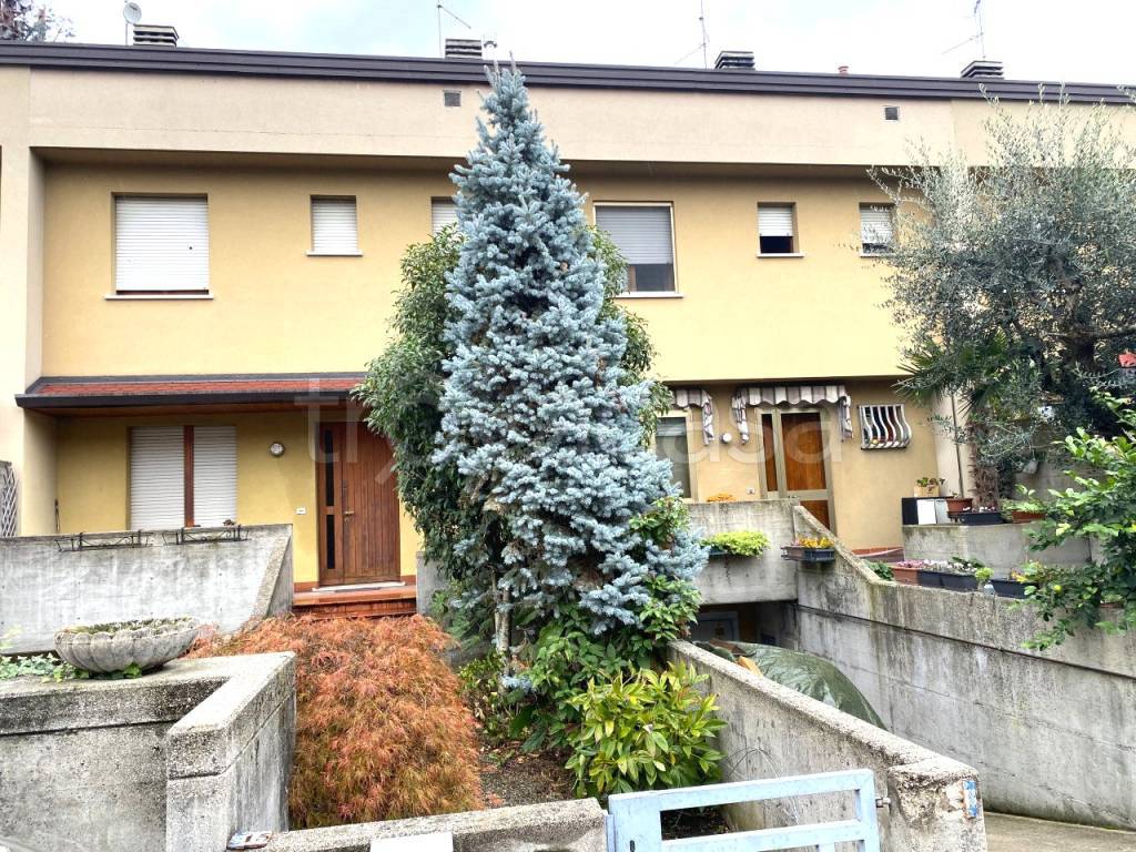 Villa a Schiera in vendita a Udine via san rocco