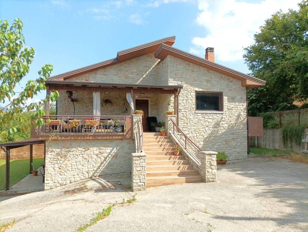 Villa in vendita ad Avellino contrada Sant'Oronzo