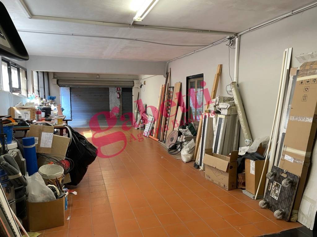 Garage in vendita a Roma via Augusto Tebaldi , 19