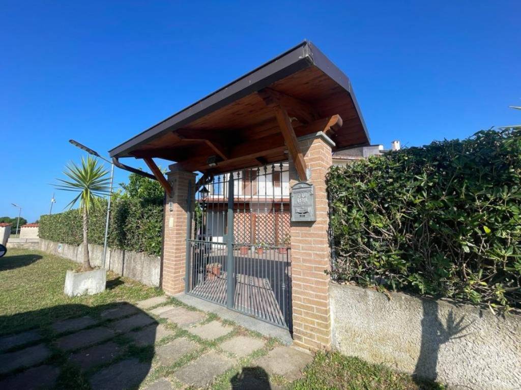 Villa a Schiera in vendita a Campomarino contrada Arcora, 23