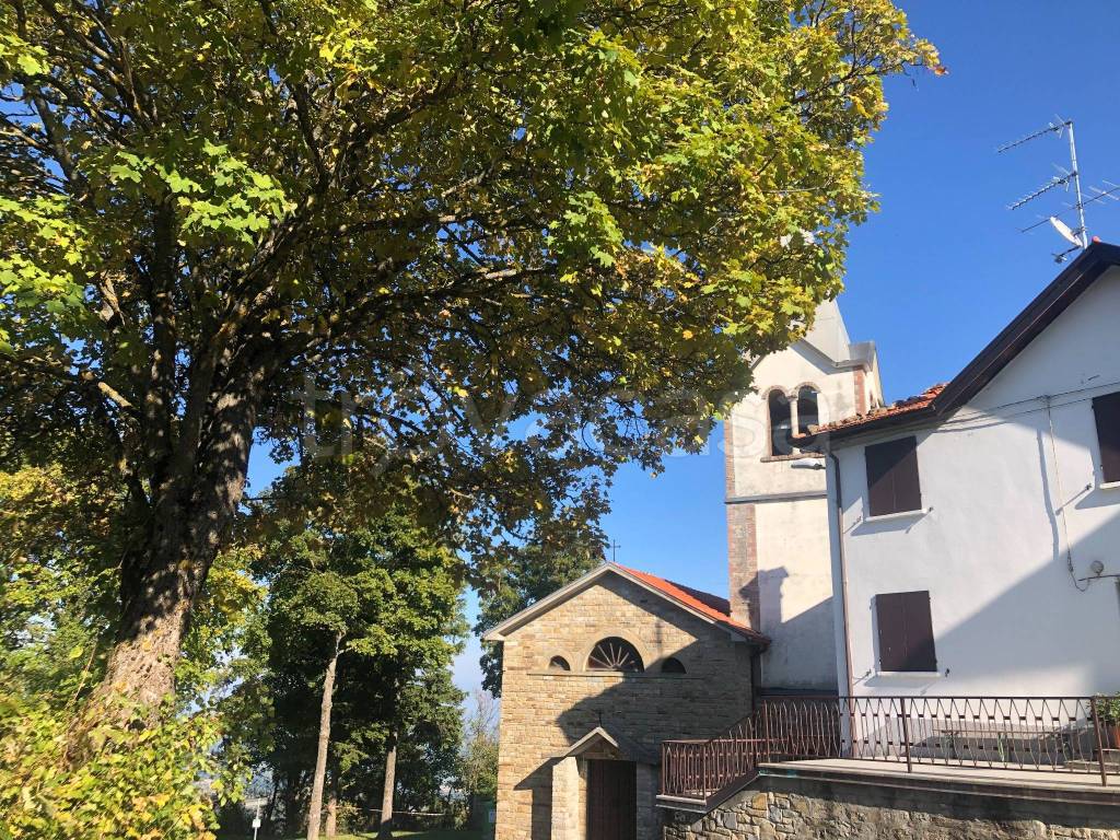 Casa Indipendente in vendita a Tizzano Val Parma strada di Pre' Garden, 30