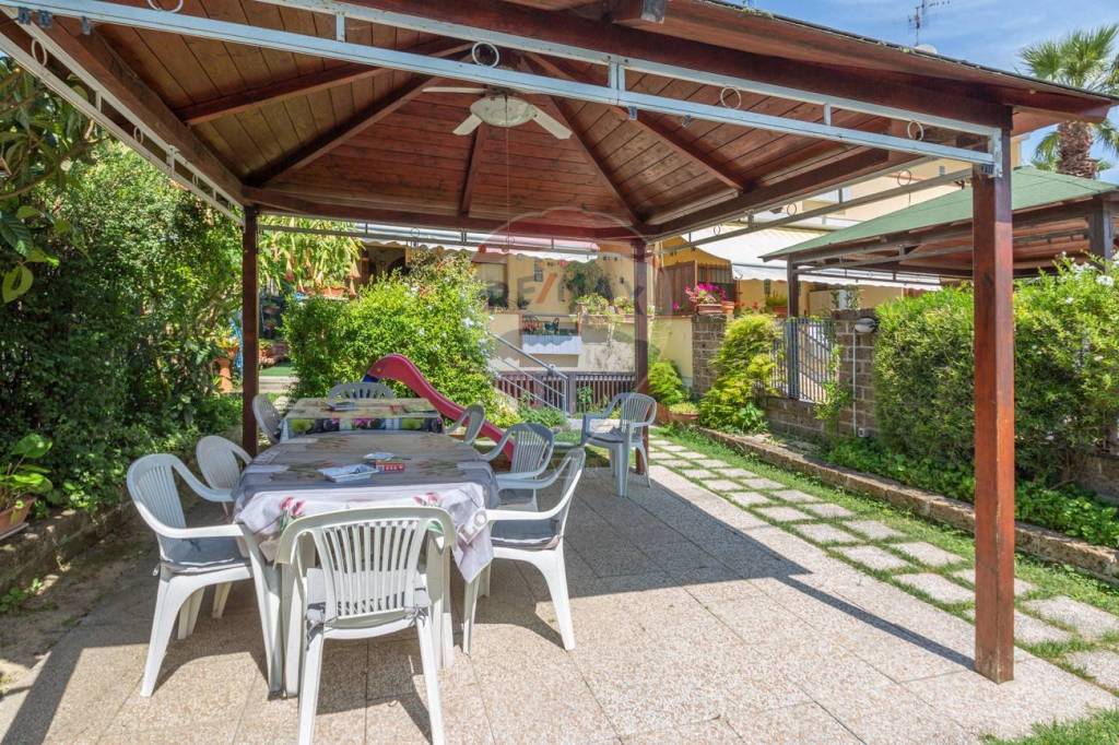 Villa a Schiera in vendita a San Giovanni Teatino via Salara, 71