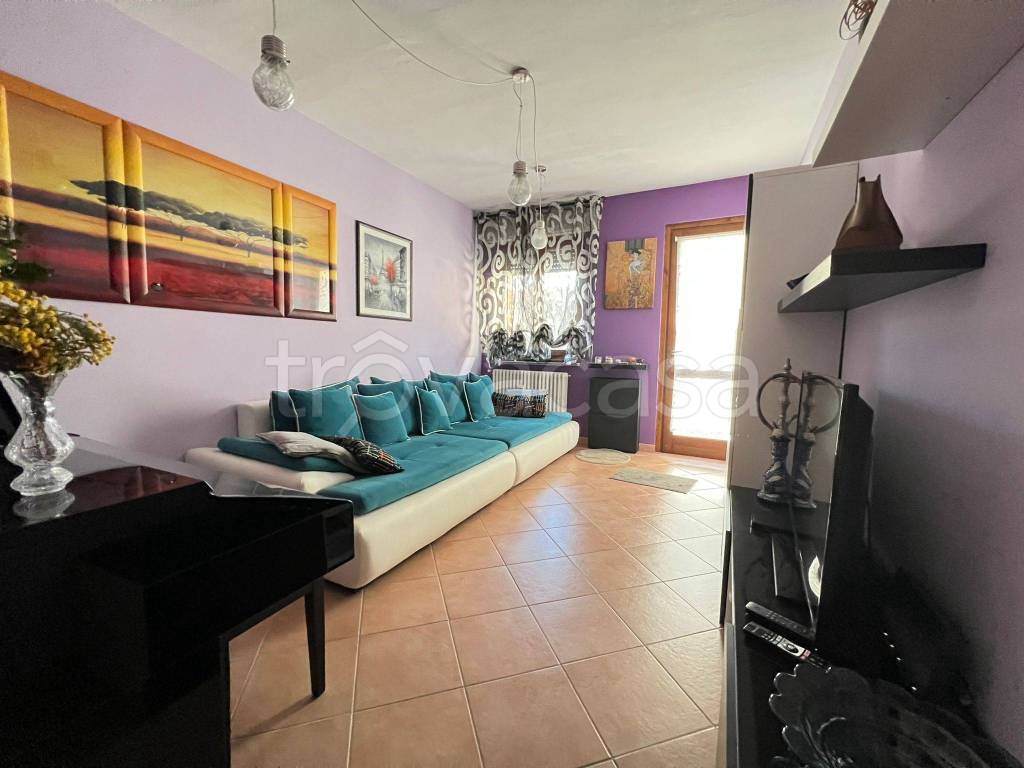 Casa Indipendente in vendita a Cava Manara via Beltrami