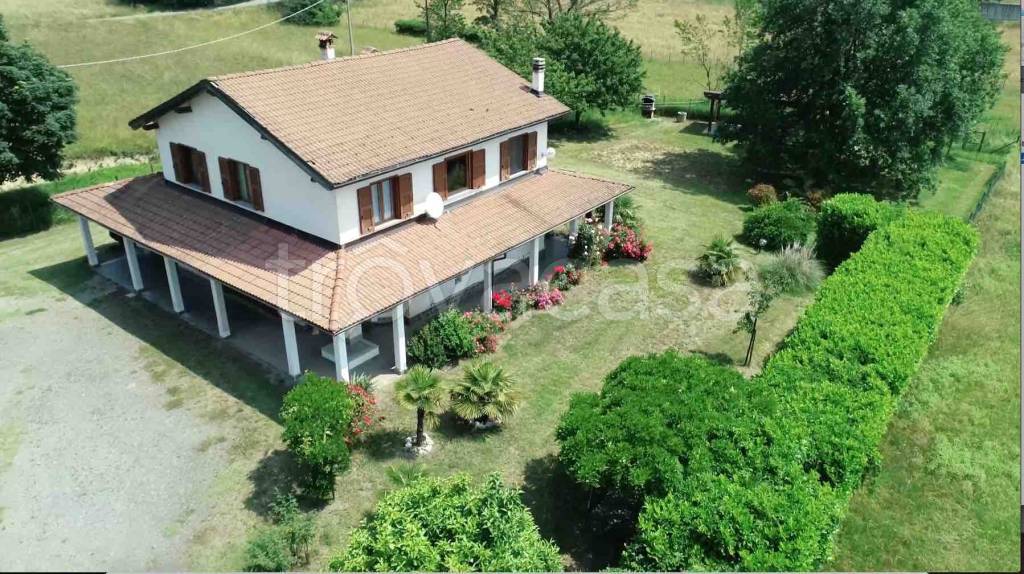 Villa in vendita a Casaleggio Boiro località Linaro