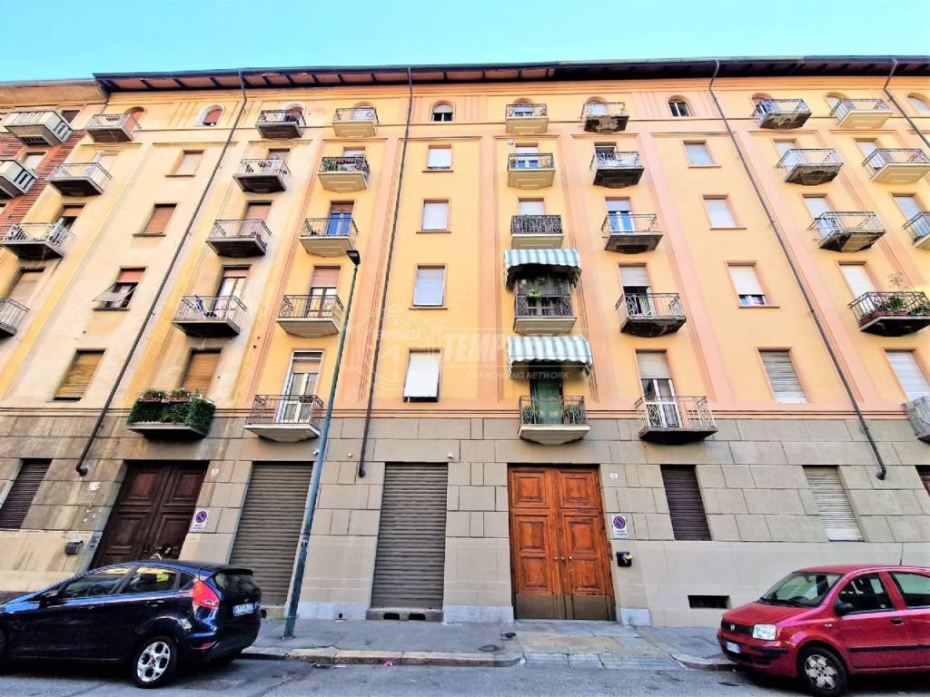 Appartamento in vendita a Torino via Ornavasso 5