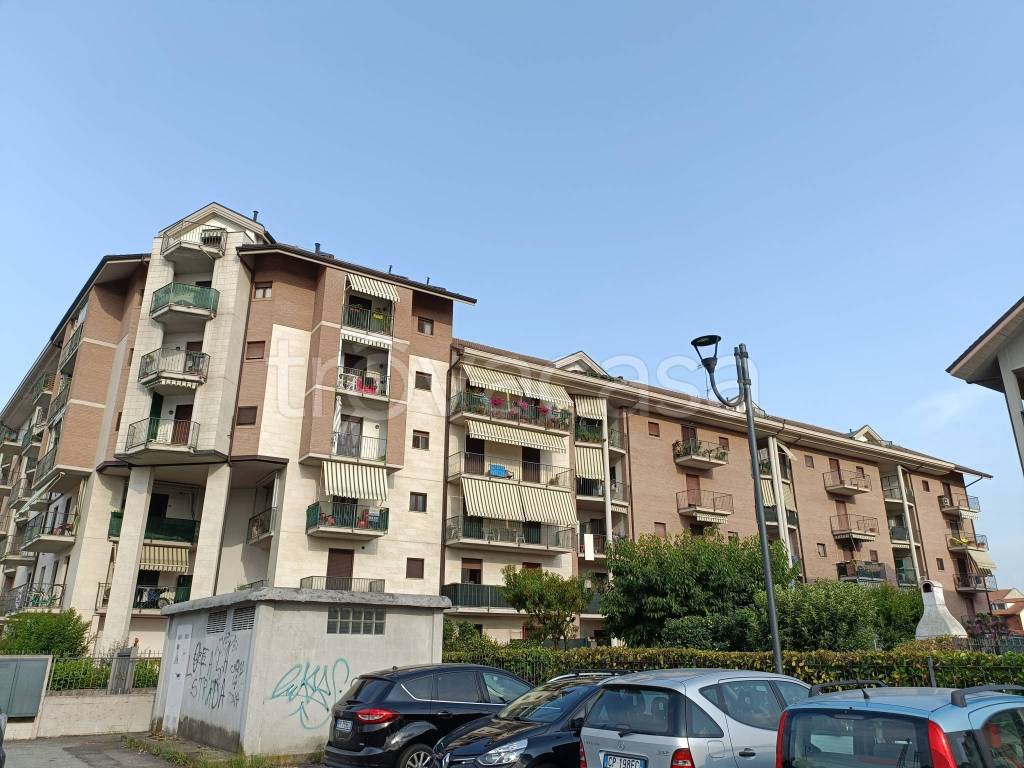Appartamento in vendita a Chivasso via Mazzè, 21