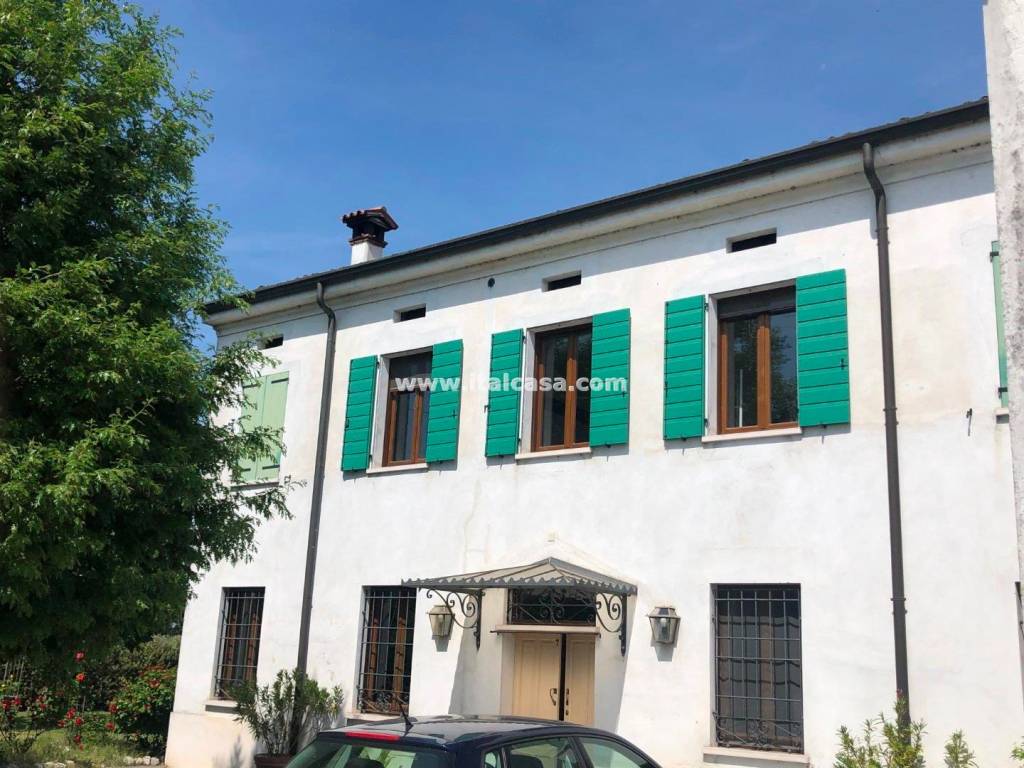 Villa in vendita a Castellucchio strada Nazionale Ospitalletto
