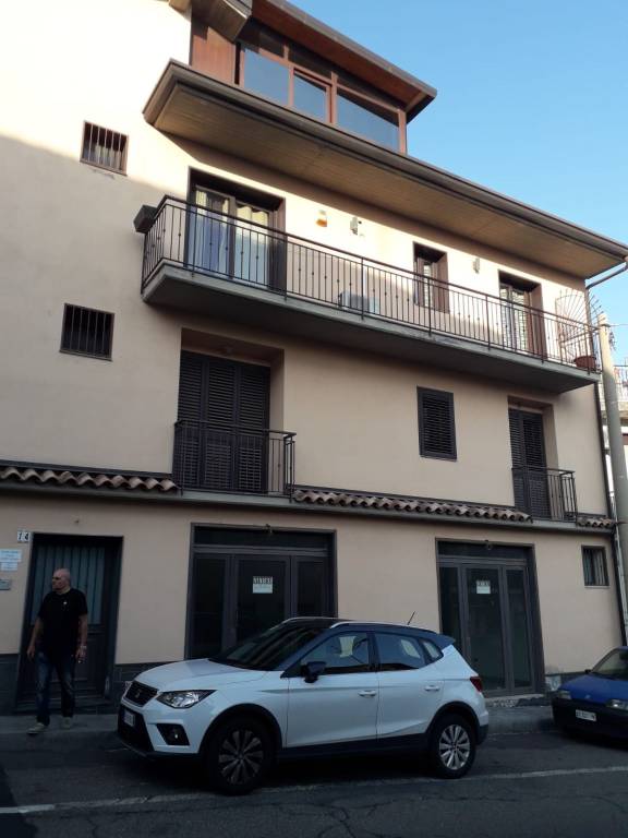Appartamento in in affitto da privato a Camporotondo Etneo via Belpasso, 18