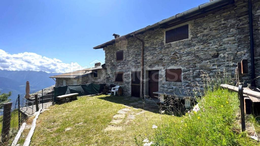 Rustico in vendita a Montagna in Valtellina località Alpe Mara
