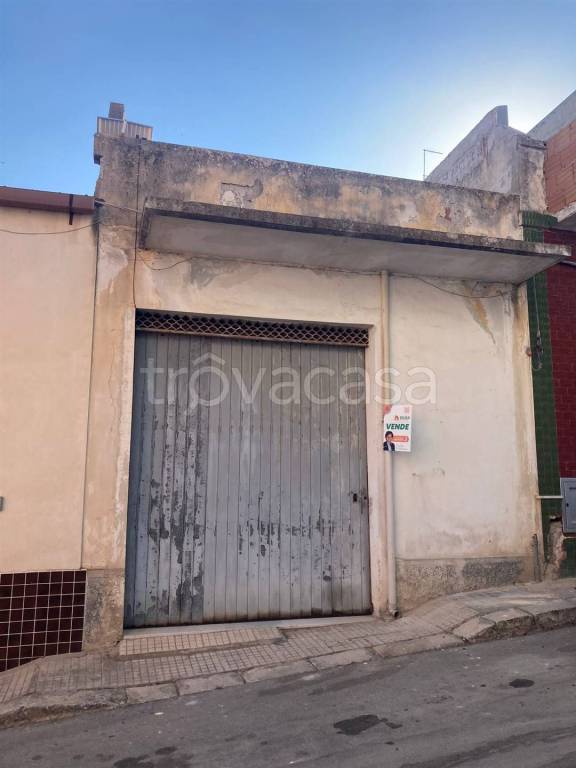 Garage in vendita a Pachino via Principe Amedeo 44
