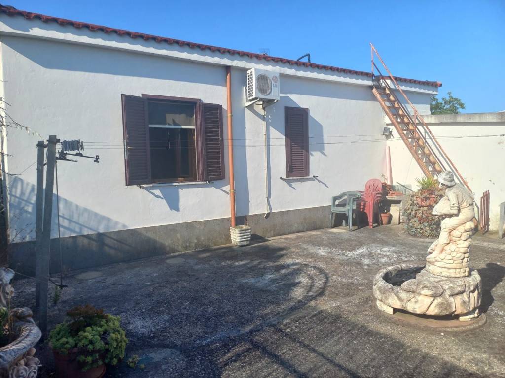 Villa in vendita ad Ariccia vicolo della Malvasia, 8