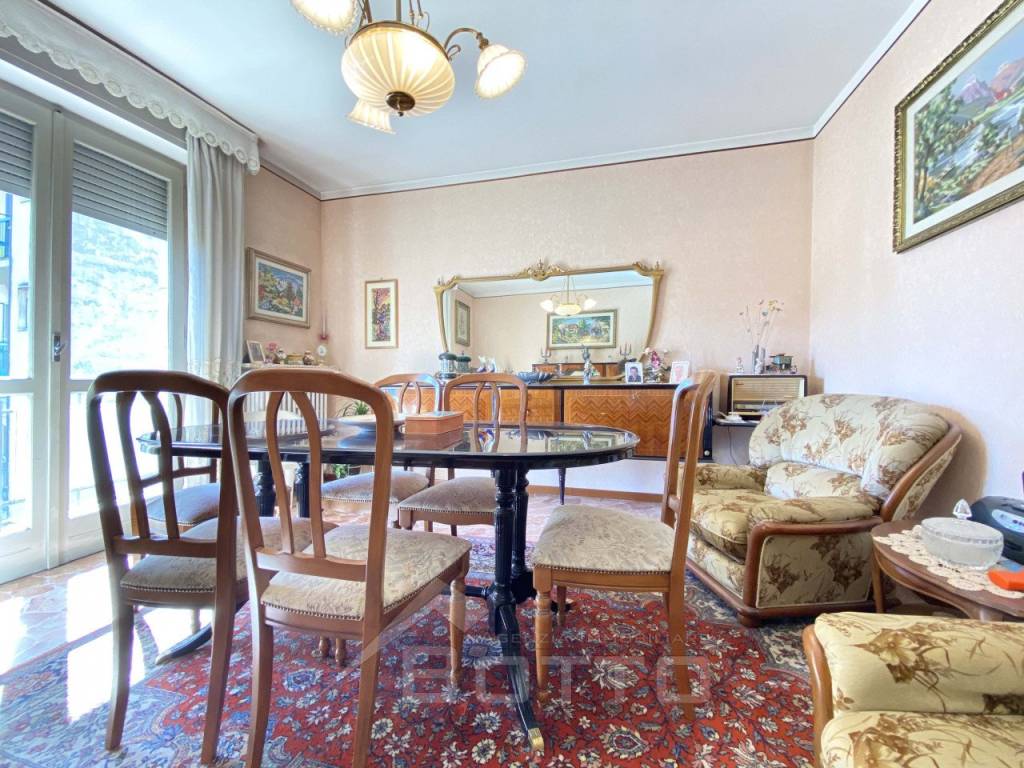 Appartamento in vendita a Borgosesia via Duca d'Aosta 21
