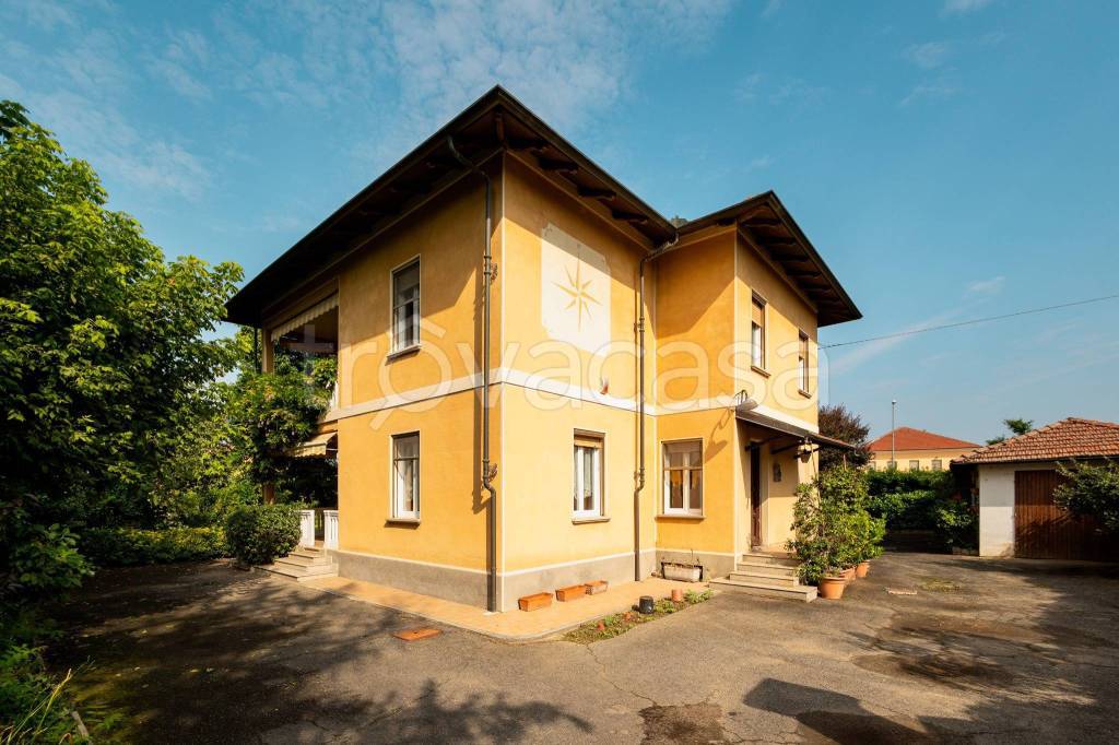 Villa in vendita a Carmagnola via Canonico Chicco, 10