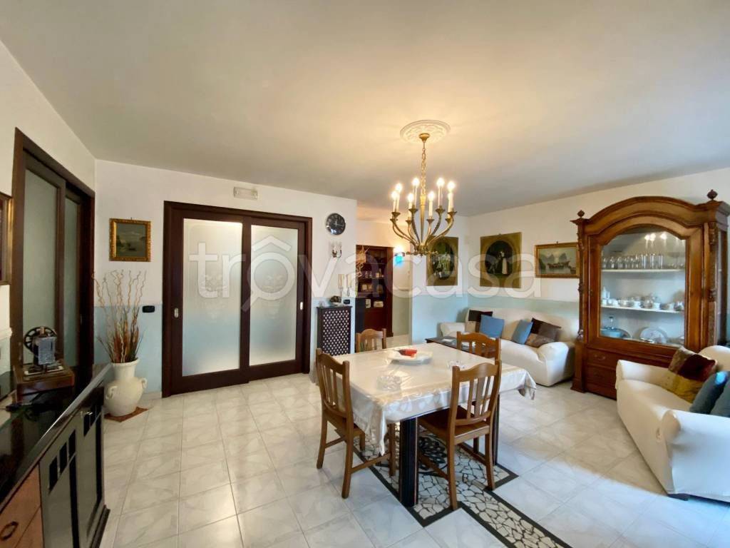 Appartamento in in vendita da privato a Casalnuovo di Napoli via Madre c. Merloni, 18